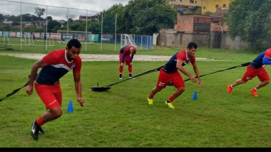 Imagem Gamalho deixa DM do Bahia e dupla faz fisioterapia; veja situação de atletas