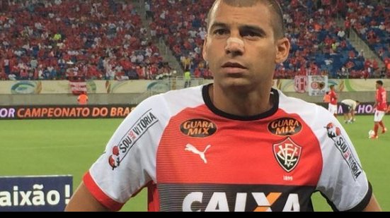 Imagem Neto Baiano parabeniza o Vitória e cobra mudanças no clube