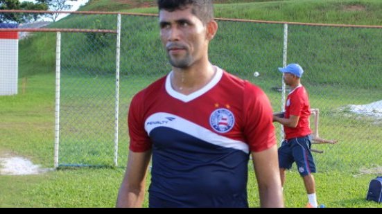 Imagem Lateral-esquerdo é anunciado de forma oficial como jogador do Bahia