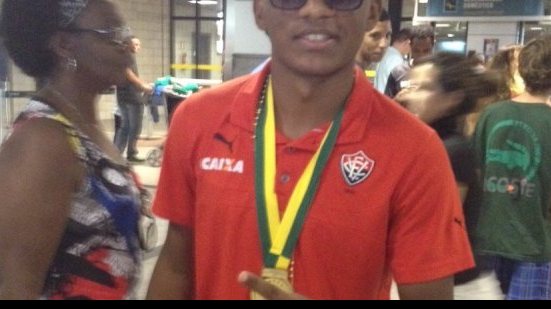 Imagem Destaque do sub-17, Eron quer vaga no profissional: minha hora vai chegar