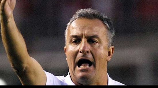 Imagem Imprensa paulista especula negociação de Dorival Jr. com o Vitória