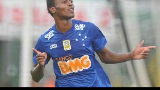 Imagem Ex-Vitória, Marquinhos sai de criticado à ovacionado no Cruzeiro