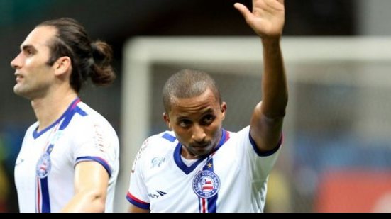 Imagem Autor de mais um gol pelo Bahia, Willians mira título da Série B do Brasileirão