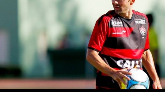 Imagem Vitória enfim consegue rescindir contratado de ‘encostado’ Juan