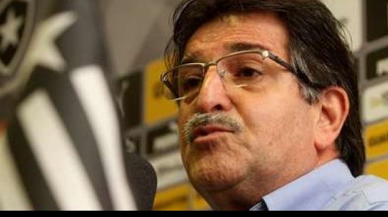 Imagem Técnico do Botafogo comemora semana livre para focar no Vitória