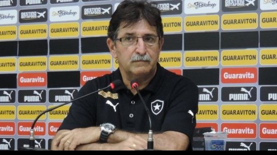 Imagem Adversário do Vitória, técnico aponta que Botafogo pode render mais 
