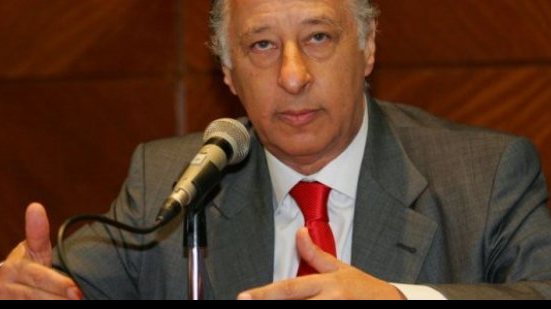 Imagem Del Nero nega renúncia, paticipação em propinas e vai processar Romário