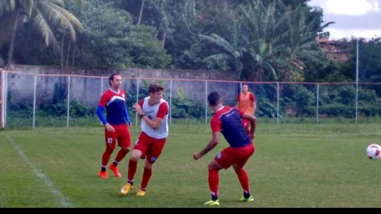 Imagem Bahia realiza treino com bola sem as presenças de Maxi e Kieza