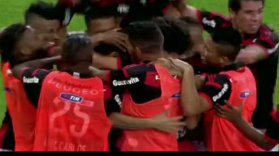 Imagem Na estreia de Cristóvão, Flamengo perde para o Fluminense no Maracanã