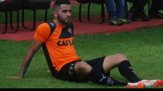 Imagem Sem zagueiro e com novo volante, Vitória é relacionado para jogo com Criciúma