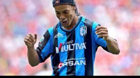 Imagem Ronaldinho Gaúcho investe na carreira de compositor; entenda