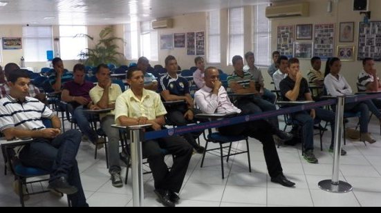Imagem Árbitros baianos recebem uniformes da CBF para a temporada 2015