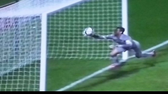 Imagem Goleiro do Bahia falha, mas Brasil vence Hungria no Mundial sub-20; veja lance