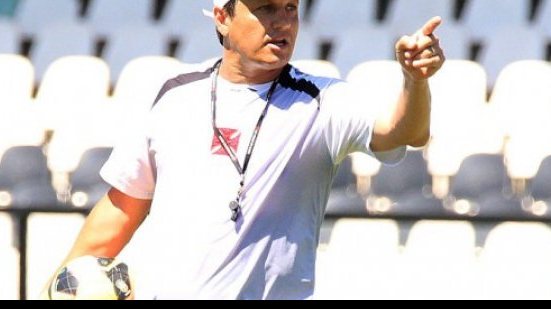 Imagem Após demitir treinador, Joinville anuncia contratação de Adilson Batista