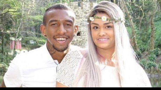 Imagem Talisca, ex-Bahia, se casa em Salvador após conquistar título pelo Benfica