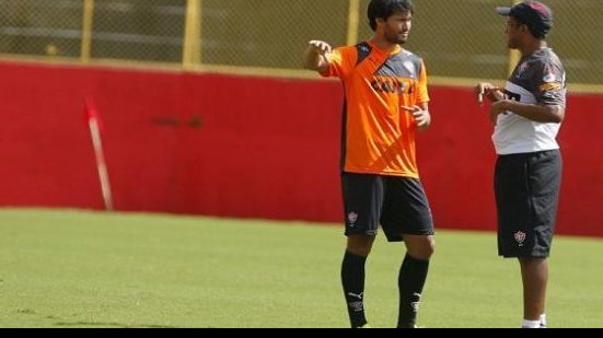 Imagem "Mancini pega time em boa fase", aponta meia do Vitória
