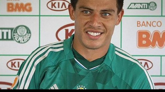 Imagem Flamengo está perto de anunciar ex-lateral do Vitória, Sheik e meia atacante