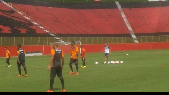 Imagem Com presença de jovem da base, Mancini comanda primeiro treinamento no Vitória