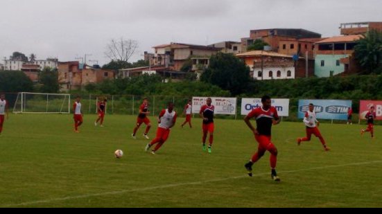 Imagem Kieza treina, faz gol e deve reforçar o Bahia contra o Ceará