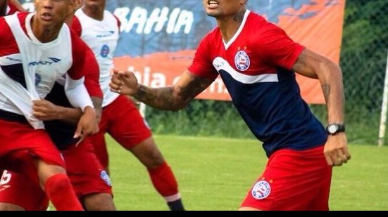 Imagem Kieza quebra silêncio e reafirma vontade de ficar no Bahia em rede social