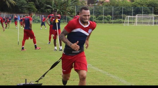 Imagem Elenco do Bahia realiza treino físico na primeira atividade do dia no Fazendão