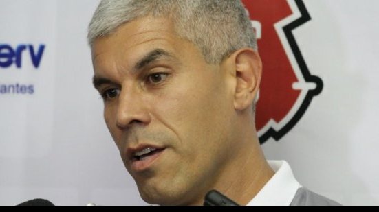 Imagem Ex-meia do Bahia não é mais técnico do Santa Cruz
