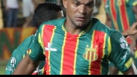 Imagem   Ex-Bahia desfalca o Sampaio Corrêa diante do Tricolor
