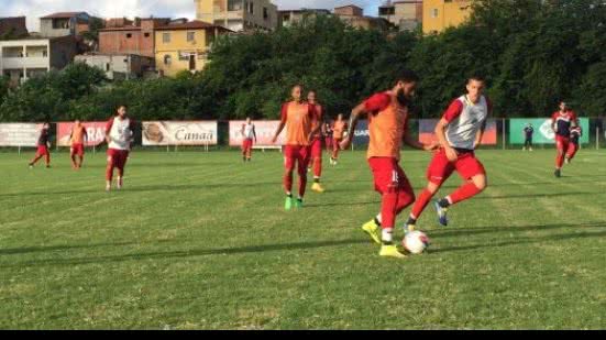 Imagem Bahia treina com bola de olho no Sampaio Corrêa