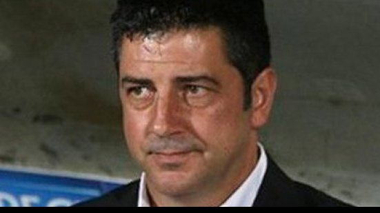 Imagem Benfica apresenta novo técnico após perder responsável por chegada de Talisca