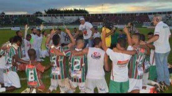 Imagem Torcida do Flu de Feira provoca o Vitória com média de público superior
