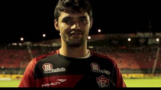 Imagem Rômulo se junta aos garotos do Vitória emprestados ao Confiança