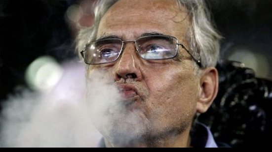 Imagem Criticado após anunciar e perder Léo Moura, Eurico Miranda dá chilique na TV