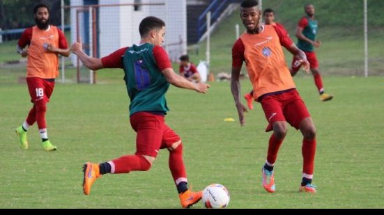 Imagem Com retorno de Jean, elenco do Bahia realiza trabalho com bola no Fazendão