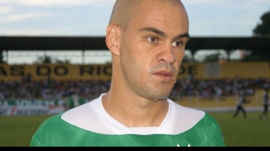 Imagem Luverdense perde capitão para duelo com o Bahia, mas pode ter estreante