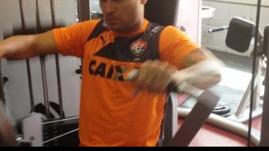 Imagem Com presença de Fernando Miguel, Vitória faz treino físico no Barradão