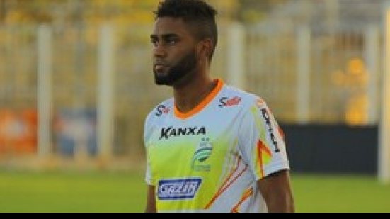 Imagem Volante ex-Flamengo é regularizado e vai estrear pelo Luverdense contra o Bahia