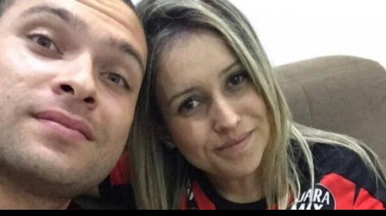 Imagem Adaptado ao Leão, Mattis posta foto com namorada e cachorro: todos somos Vitória