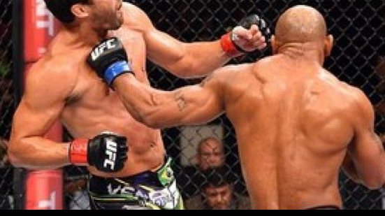 Imagem UFC: sequencia de golpes deixa Lyoto longe de chance por título
