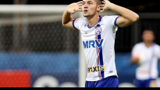 Imagem Atacante do Bahia dedica gol salvador a avô: está vibrando muito no céu