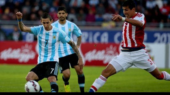 Imagem Argentina e Paraguai duelam em busca de final na Copa América com Chile