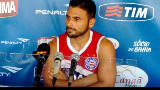 Imagem Maxi Biancucchi mostra preocupação com arbitragem no clássico