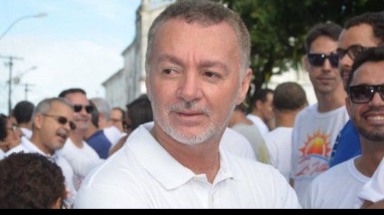 Imagem Que bom que o pente fino chegou ao futebol, diz Bobô ao criticar gestão da Fifa