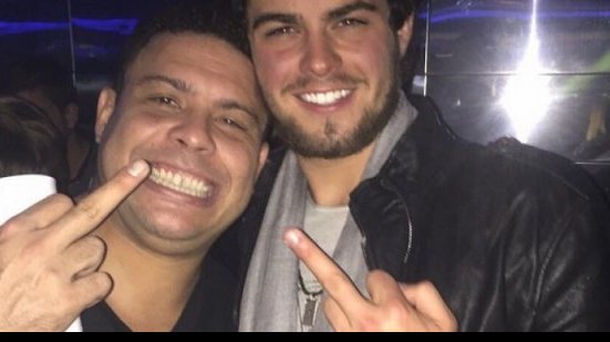 Imagem  Alvaro Garnero e filho se pronunciam sobre vídeo com Ronaldo Fenômeno