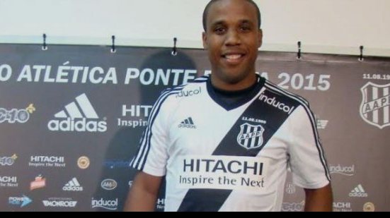 Imagem Atacante baiano se recusa a entrar em campo e irrita técnico da Ponte