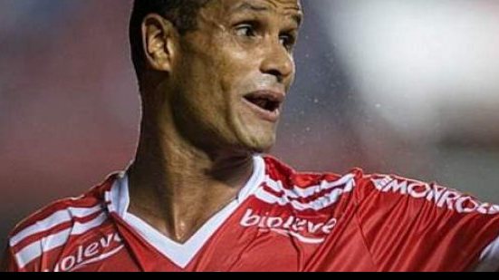 Imagem Rivaldo surpreende e renuncia à presidência do Mogi Mirim