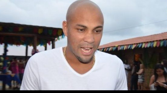 Imagem Ex-atacante da dupla BaVi ainda não pagou pensão atrasada do filho