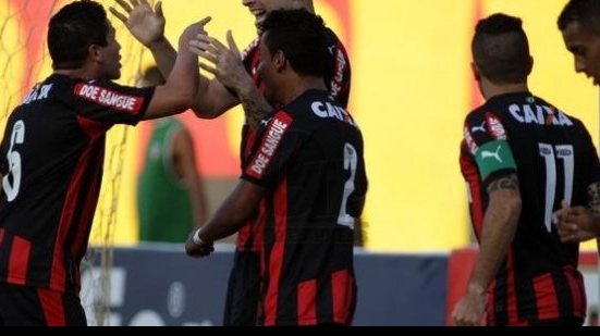 Imagem Vitória encara o Paraná em busca de triunfo para tentar voltar ao G-4 da Série B