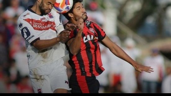 Imagem Com gol de garoto da base, Vitória joga bem e derrota o Paraná em Curitiba