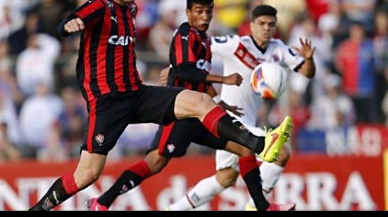 Imagem Vídeo: assista o gol de letra marcado pelo jovem David no triunfo do Vitória