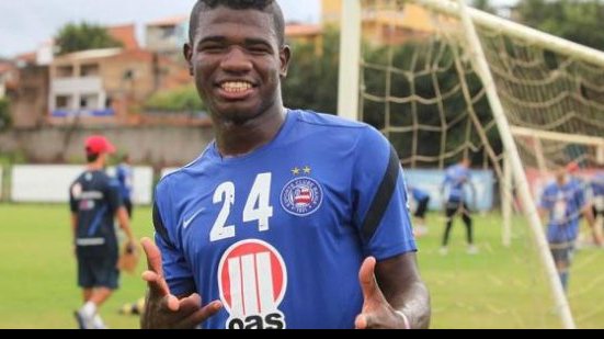 Imagem Sem espaço no Bahia, Feijão é emprestado ao Atlético-GO